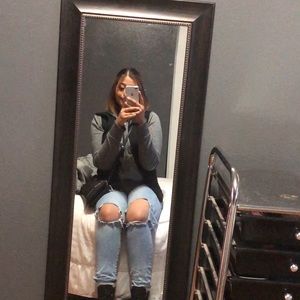 Meet your Posher, Elvia